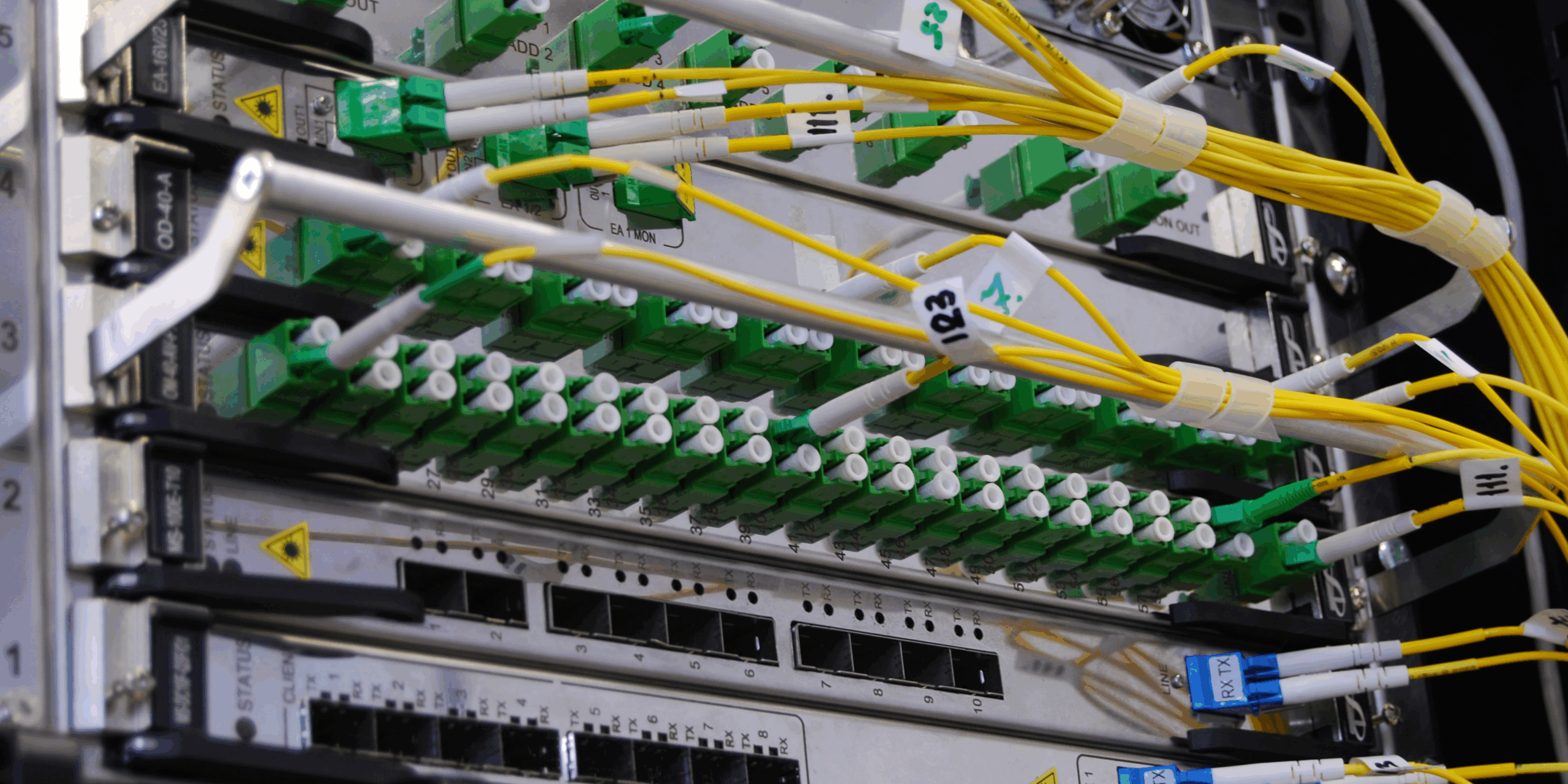 Mejores prácticas para la gestión de fibra óptica en Datacenters